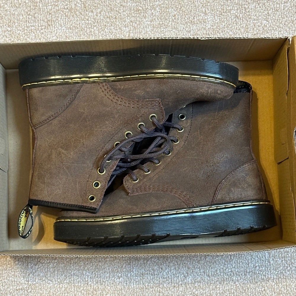 NEW Doc Martens Brown Leather Boots W6 M5 AirWair Docs Womens shoes NWT in box - Picture 3 of 16